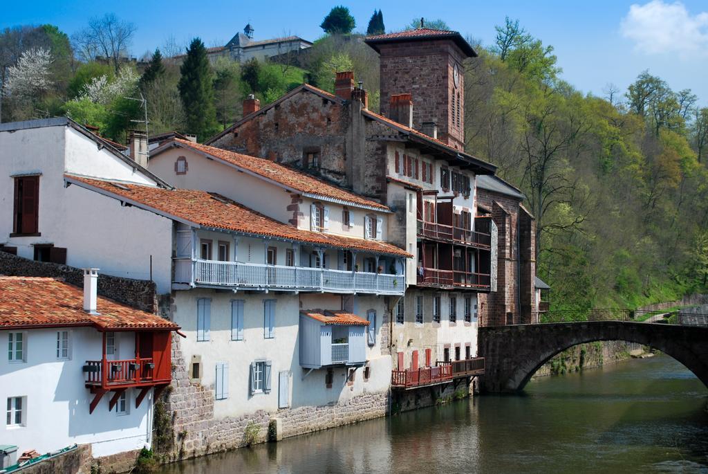 Hotel Des Remparts แซงต์-ฌอง-ปี-เดอ-ปอร์ ภายนอก รูปภาพ